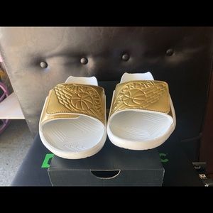 Jordan Hyrdo 7 sandals